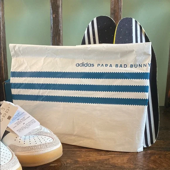 Adidas Bad Bunny Gazelle Indoor Shoes - Cream and Black - Picture 6 of 6